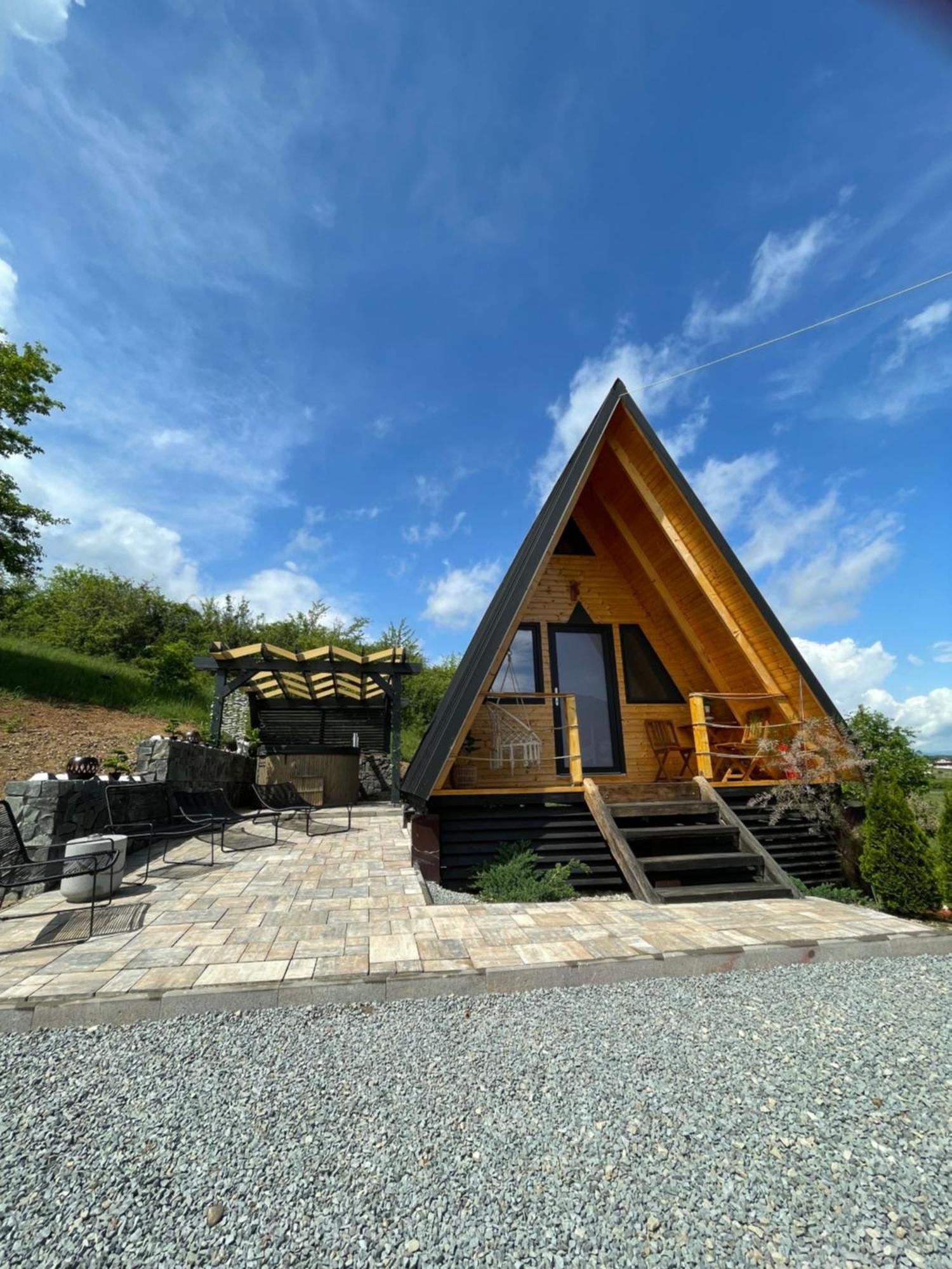Hotel A Frame 1 Transalpina Petresti Exterior foto