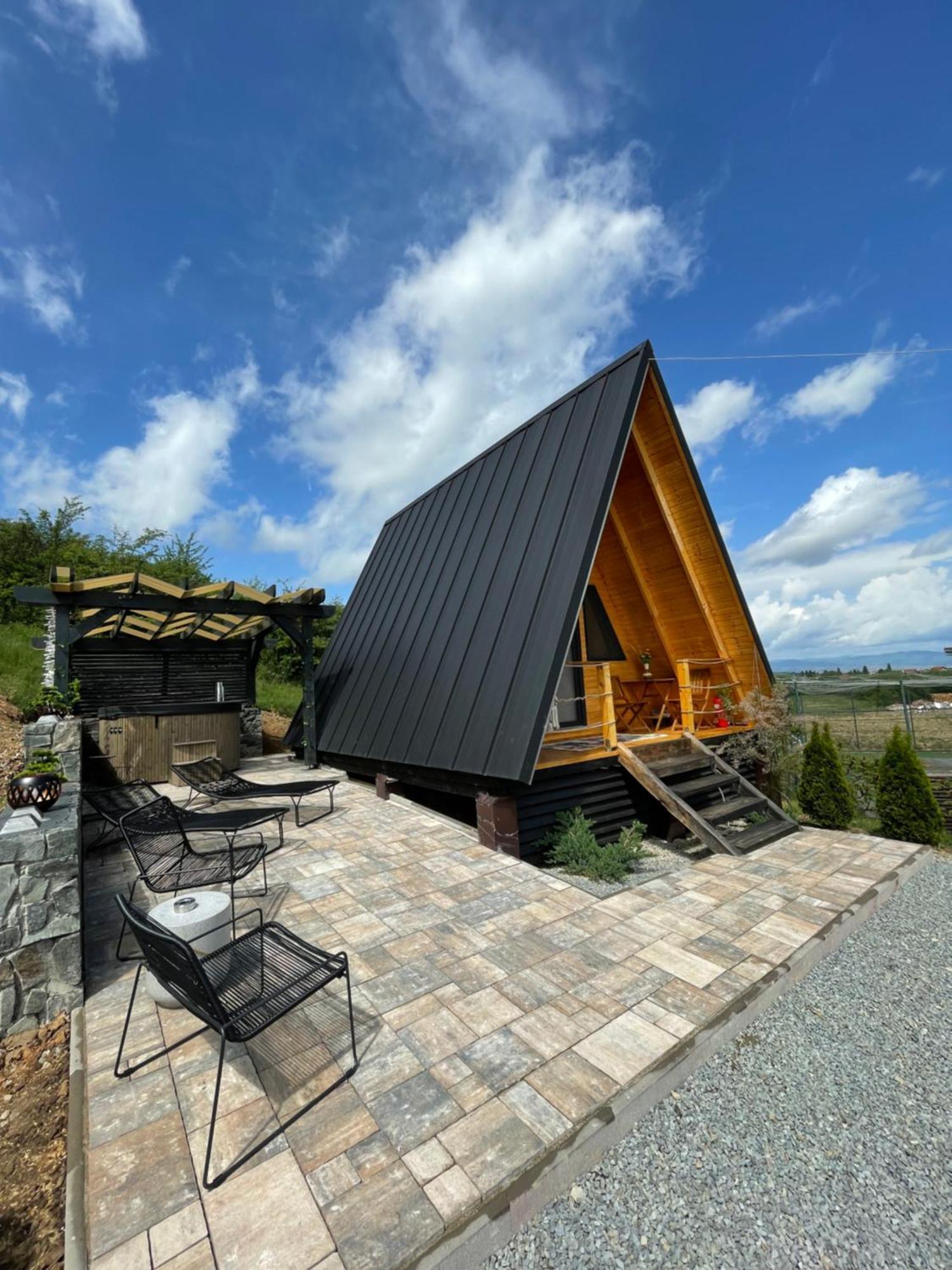 Hotel A Frame 1 Transalpina Petresti Exterior foto