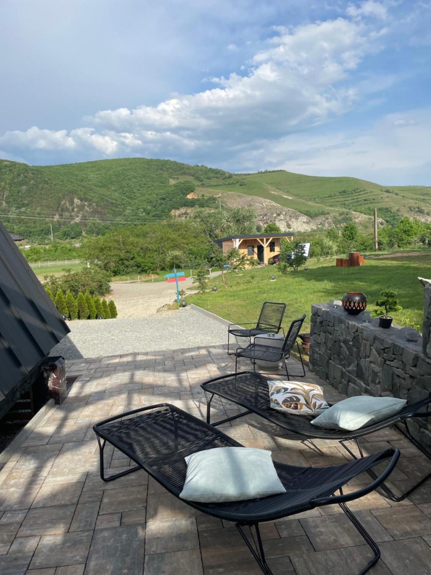 Hotel A Frame 1 Transalpina Petresti Exterior foto