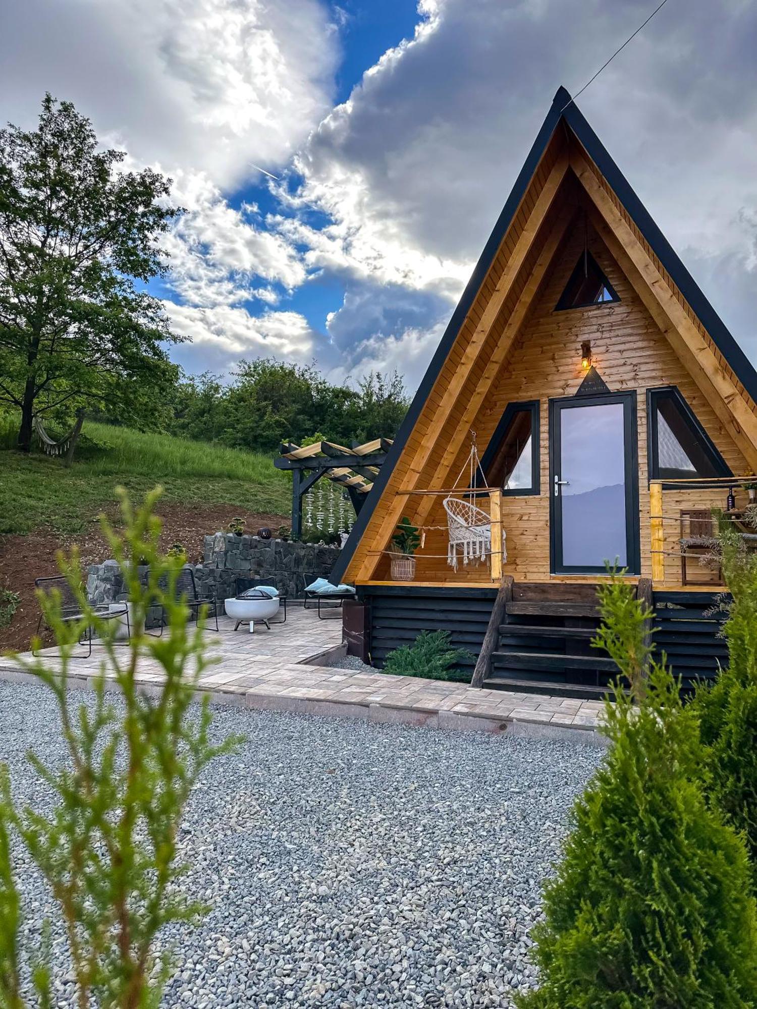 Hotel A Frame 1 Transalpina Petresti Exterior foto